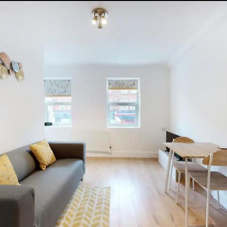 ロンドンNew Spacious 1 Bed Studio Flat In Aldgateアパートメント エクステリア 写真