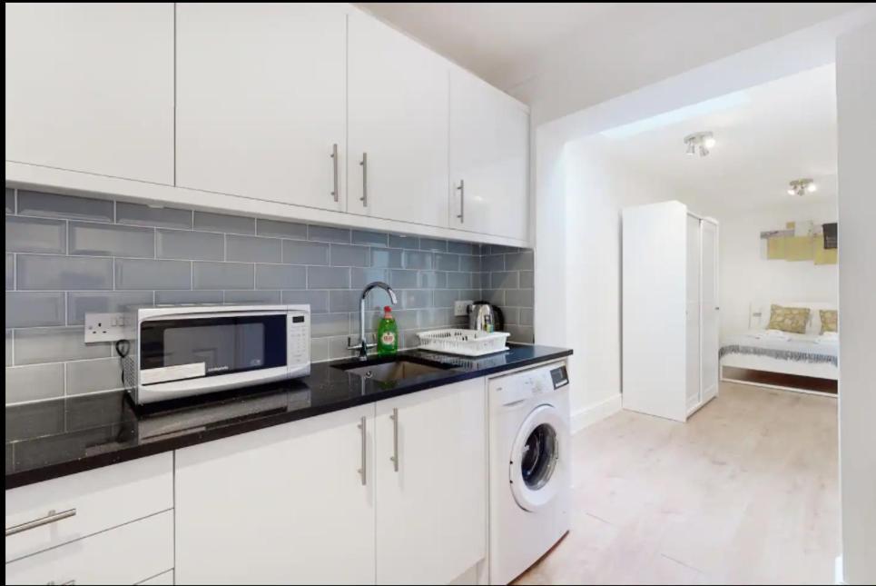 ロンドンNew Spacious 1 Bed Studio Flat In Aldgateアパートメント エクステリア 写真
