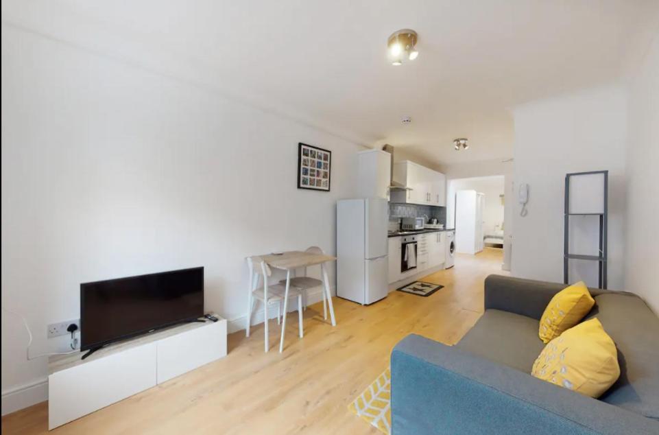 ロンドンNew Spacious 1 Bed Studio Flat In Aldgateアパートメント エクステリア 写真